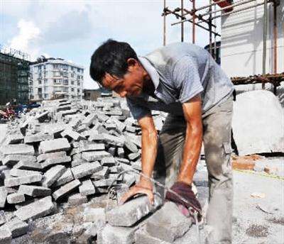 农民工烈日